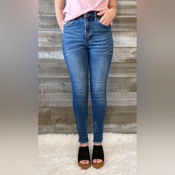 Judy Blue Full Size Vintage Wash Side Panel Detail with Fray Hem Slim Plus Size
